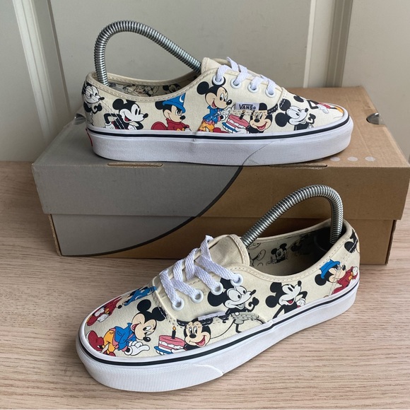 Vans Limited Edition x Disney Mickey Mouse 90th Birthday - M 5- W 6.5 - Picture 9 of 16